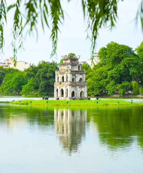 Lac Hoan Kiem (Épée restituée) : Un écrin de légendes et d’histoire de Hanoi