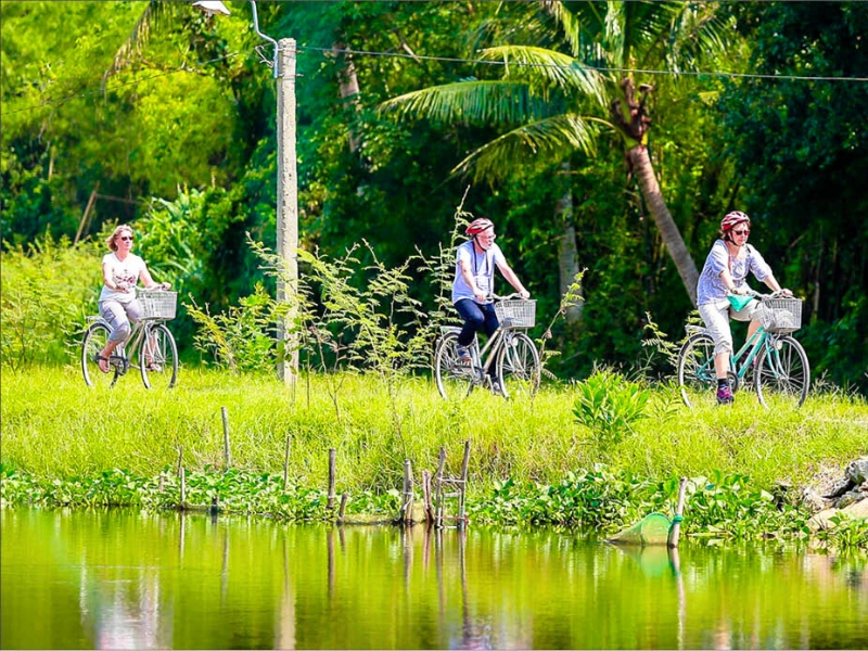 Pédaler à la campagne de Huê