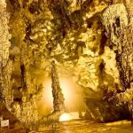 Grotte de Nguom Ngao : un chef-d’œuvre souterrain sculpté par la nature