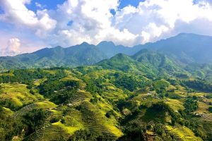 y-linh-ho-sapa-vietnam