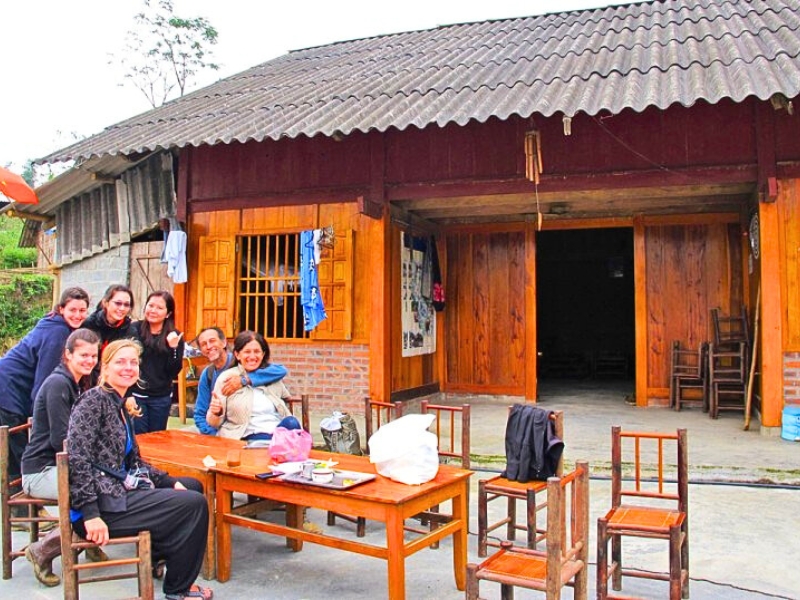 Chez l'habitant dans le village de La Pan Tân