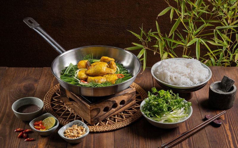 Cha ca La Vong (Poisson grillé aux herbes et au curcuma)